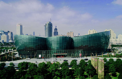 Shanghai Oriental Art Centre. Foto Laminated Glass News