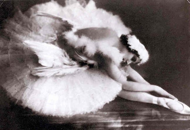 Anna Pavlova as the Dying Swan