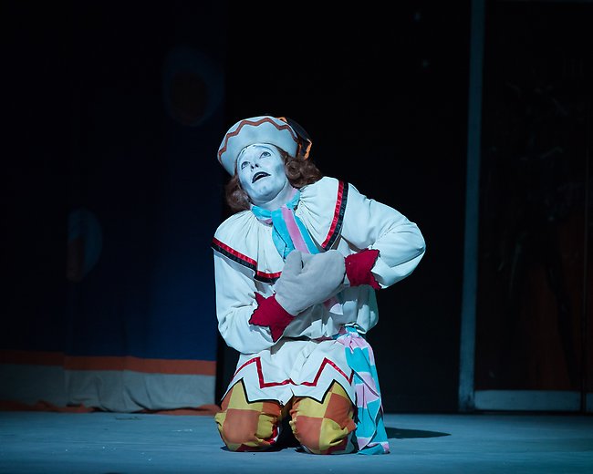 Dmitri Gruzdyev as Petrushka. Photo Arnaud Stephenson