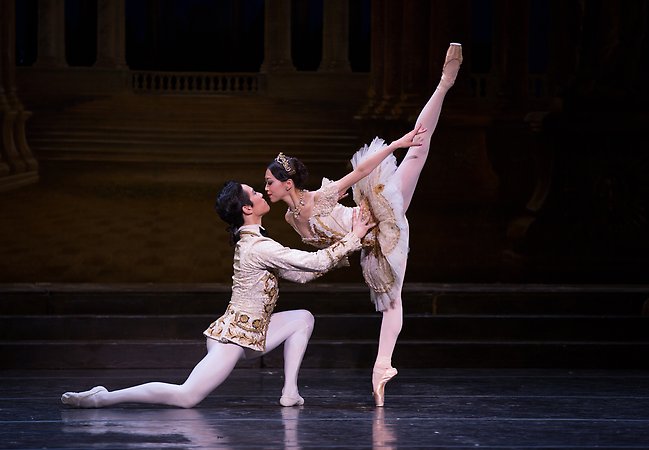 Misa Kuranaga med partner. Foto Boston Ballet