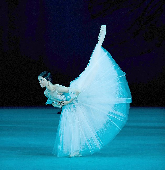 Giselle-by-Damir-Yusupov, Bolshoi Ballet